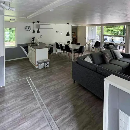 Сasa de vacaciones 3 Bedroom Pet Friendly In *