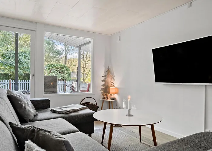 3 Bedroom Pet Friendly In