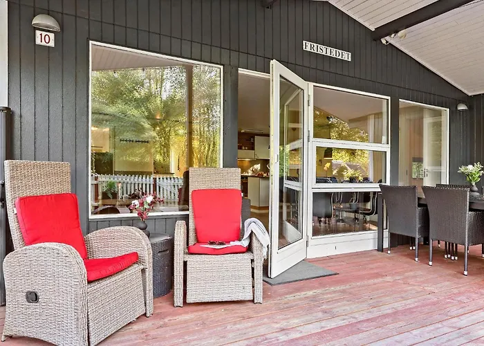 3 Bedroom Pet Friendly In